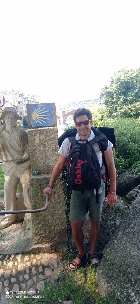 Cherche poste de handler toute destination.